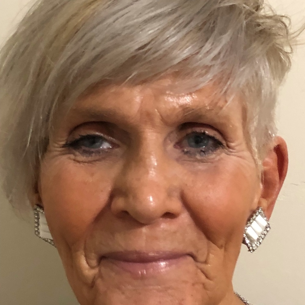 Meet your Posher, Connie
